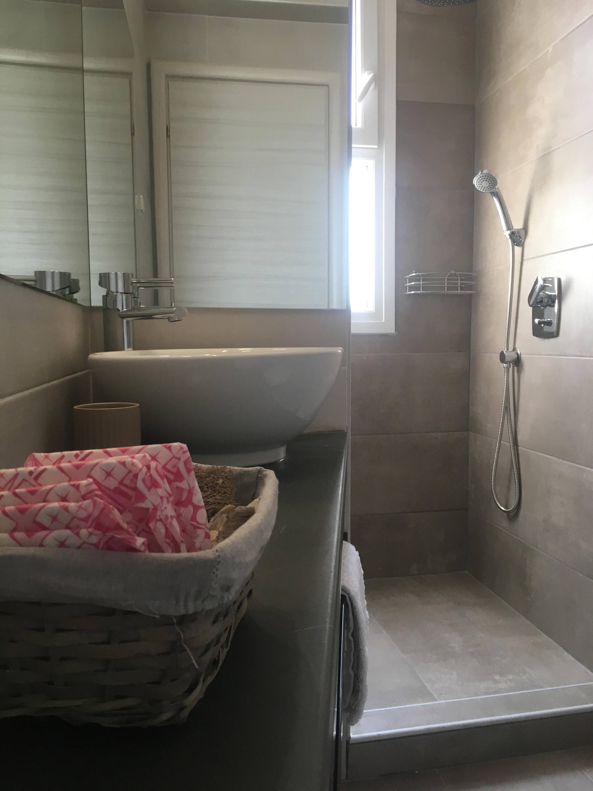 Bathroom detail