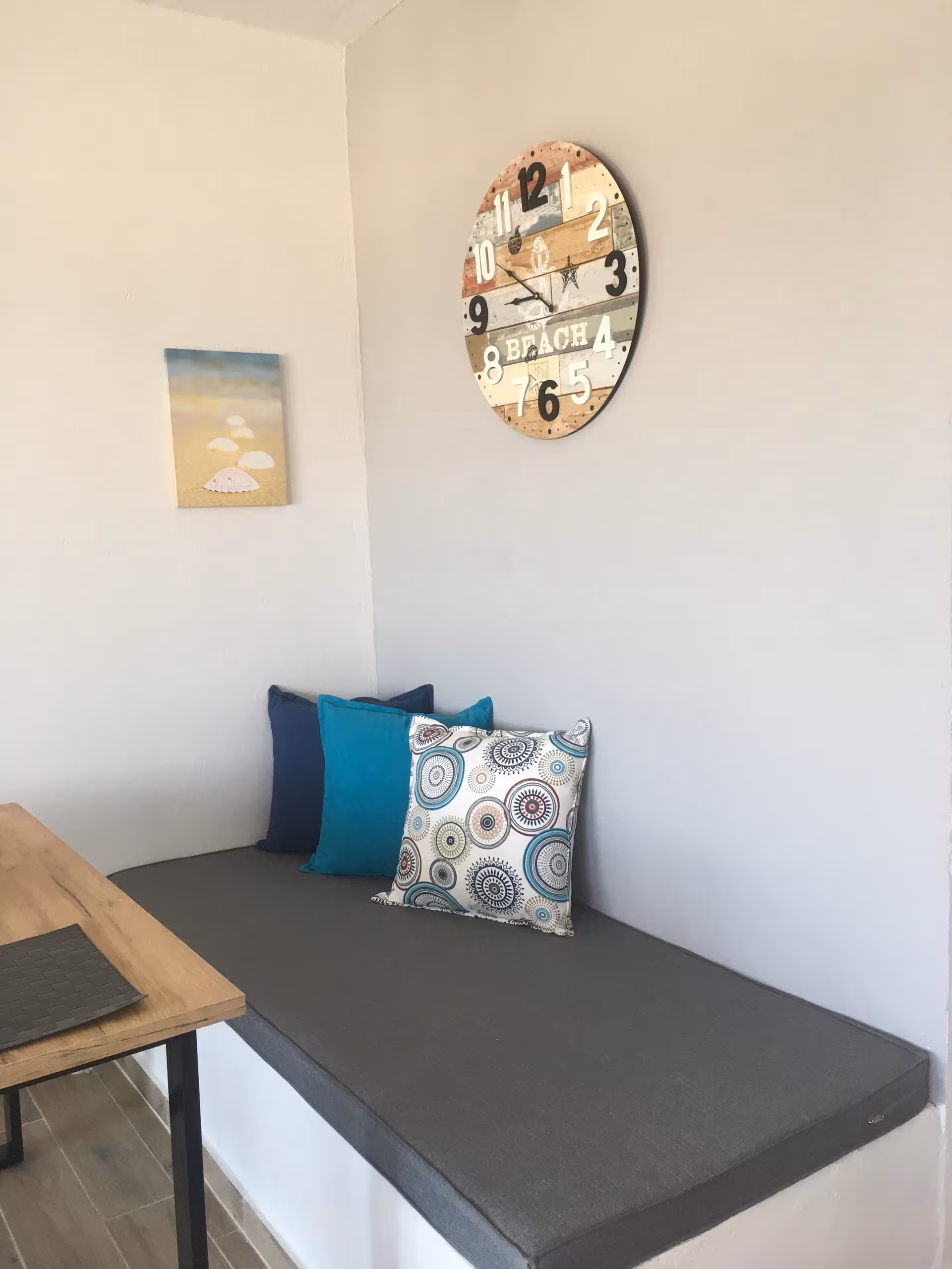 Built-in couch